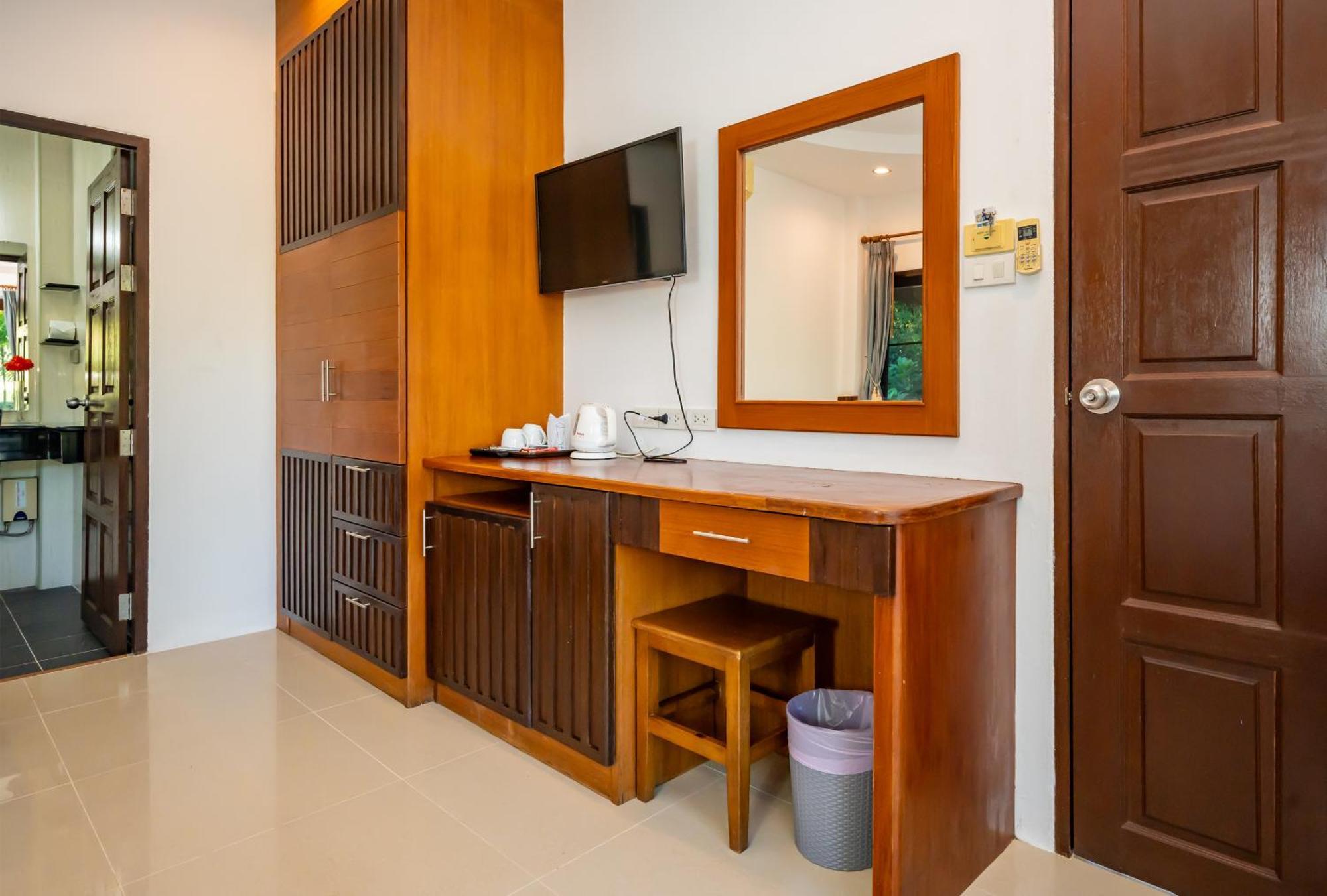 Phatcharee Resort Baan Tai Exterior foto