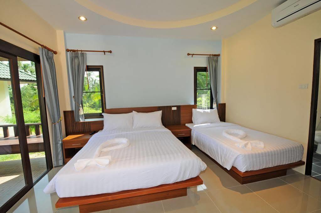 Phatcharee Resort Baan Tai Exterior foto